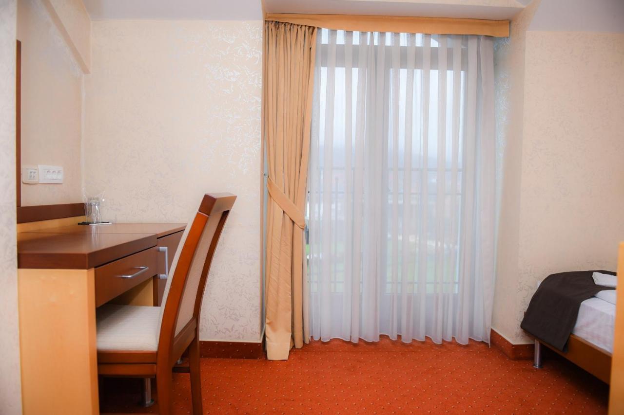 Hotel Marshal Niksic Exterior photo